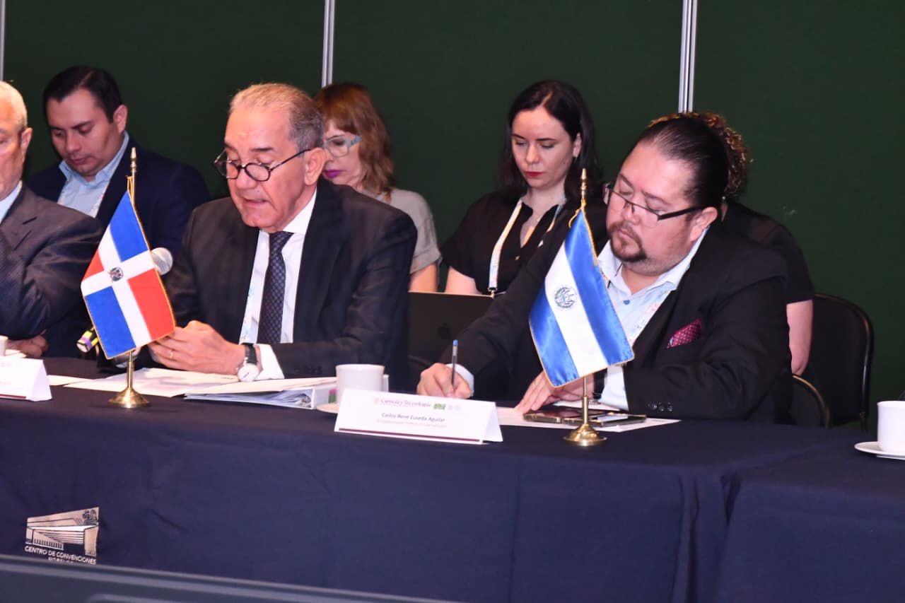 Ministro Franklin García Fermín eleva la voz de República Dominicana en el STS Forum para América Latina y el Caribe, celebrado en México