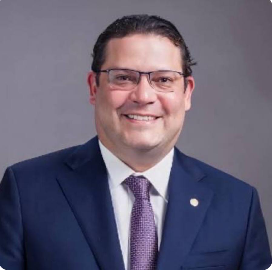 Eduardo Sanz Lovaton: Una misión que dejó huella en la Aduana