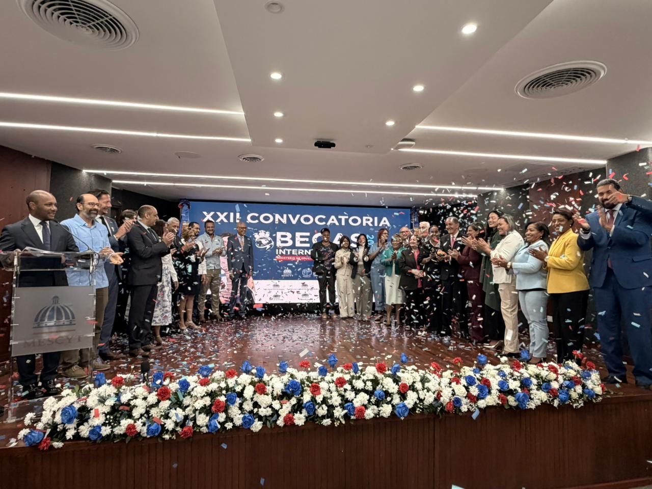 MESCyT anuncia XXII Convocatoria de Becas Internacionales 2026