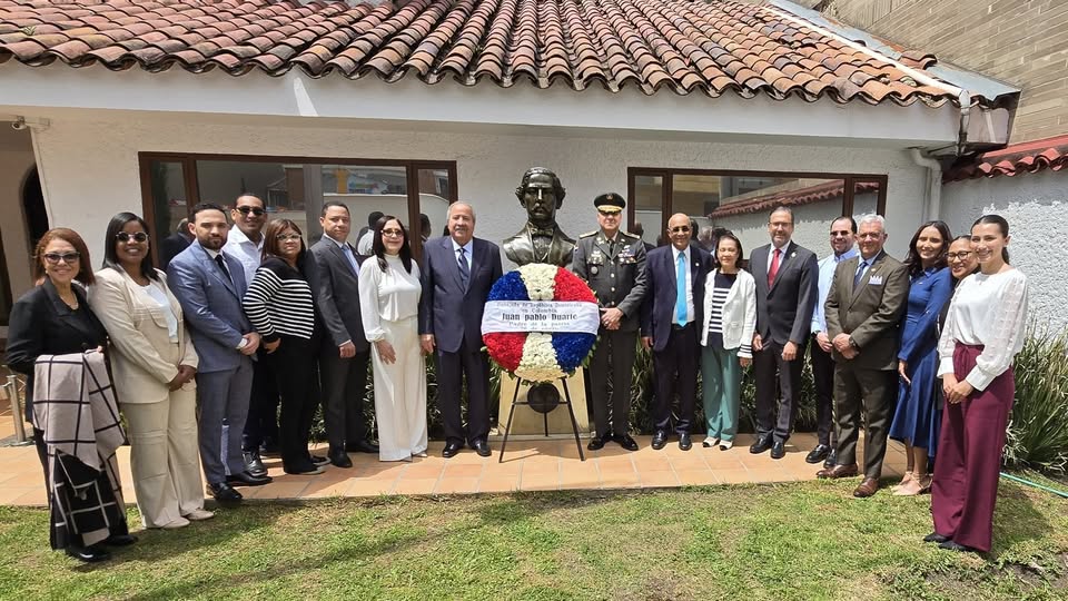 Colombia rinde homenaje a Juan Pablo Duarte