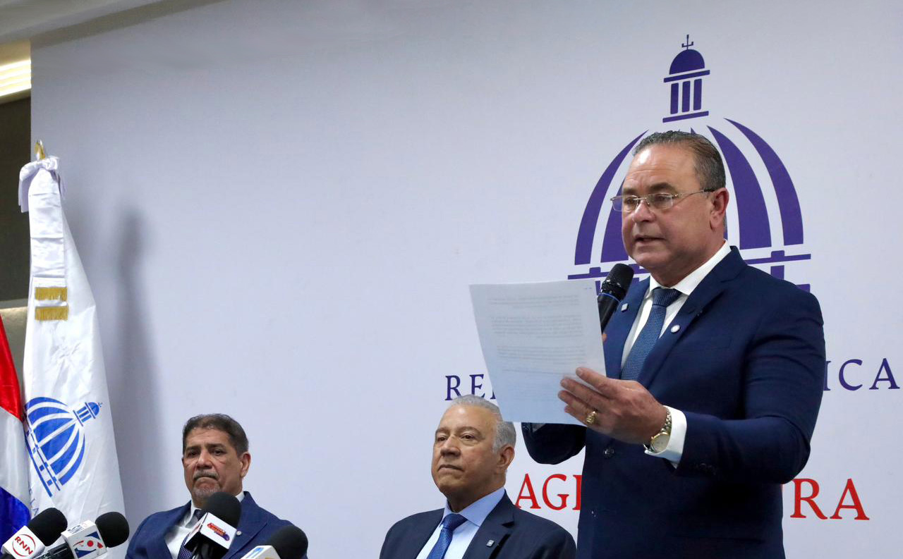 Nuevo ministro de Agricultura llama a no bajar la guardia con la seguridad agroalimentaria