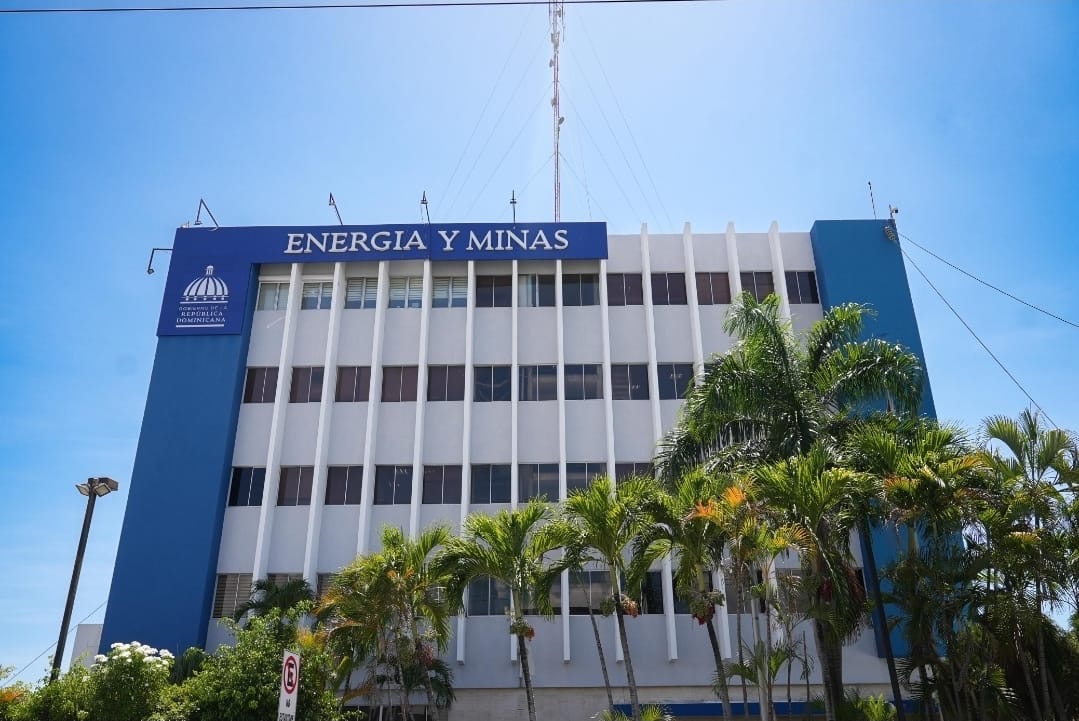 Cordillera Septentrional, minería y confianza pública