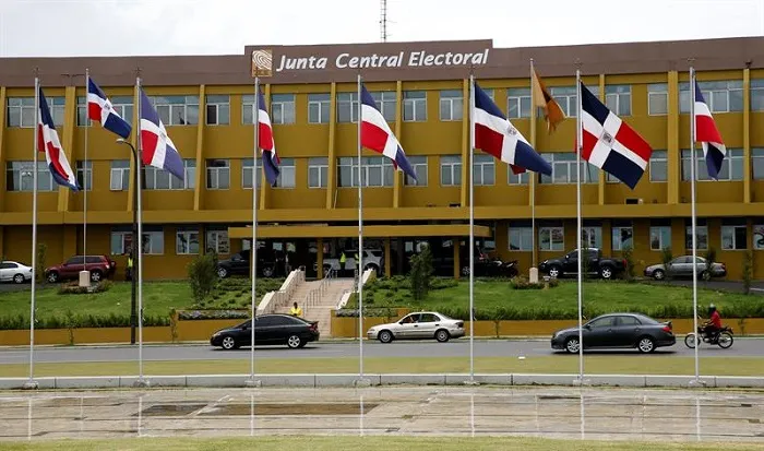 JCE revela cambio en la nueva cédula