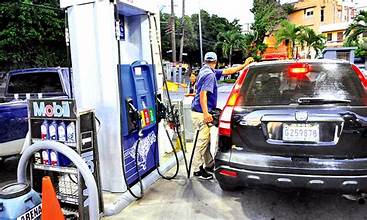 Gobierno mantiene precios de combustibles esenciales