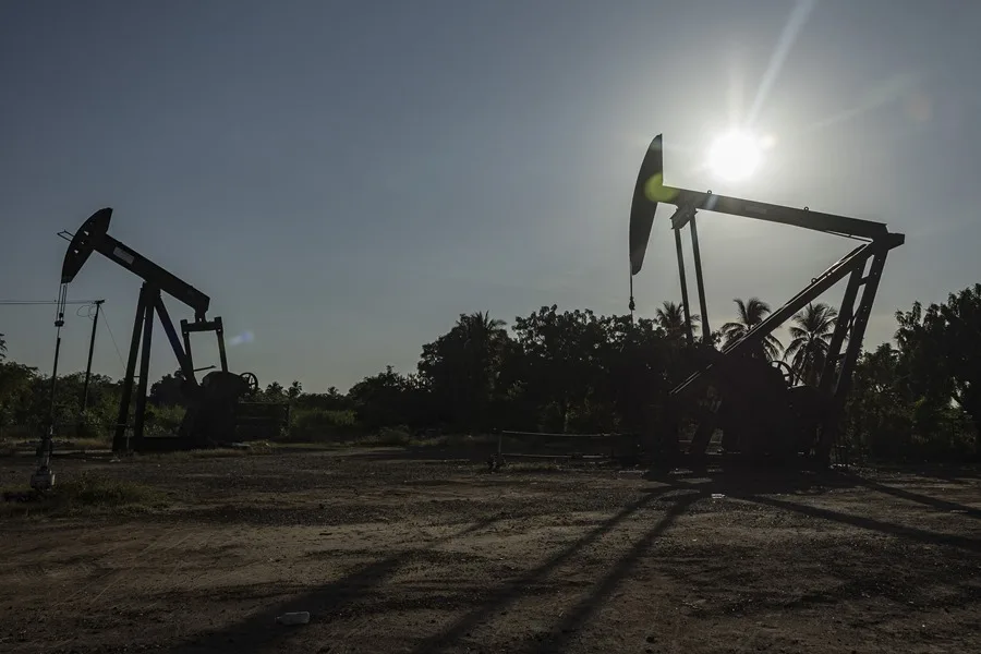 Estados Unidos advierte  controlará venta  petróleo de Venezuela