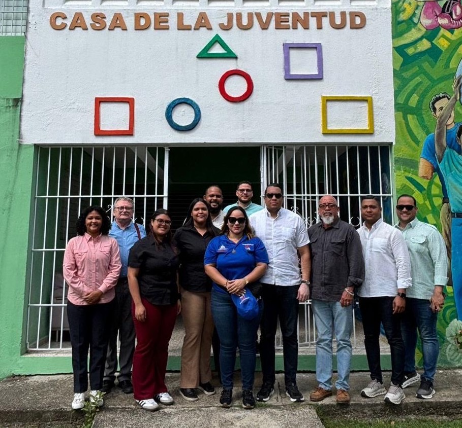Director del Proyecto 14 – 24 visita Hermanas Mirabal