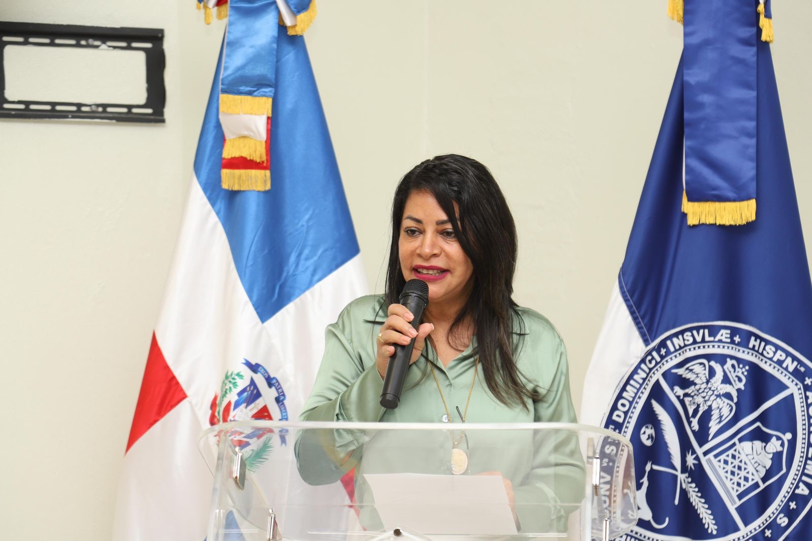 Mtra. Leonor Taveras Mateo: liderazgo académico con vocación pública para continuar fortaleciendo la UASD