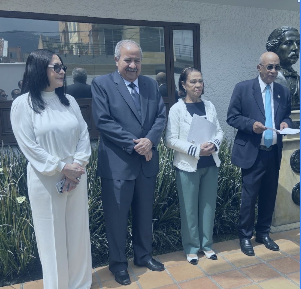 Reconocen labor de diplomáticos dominicanos en Colombia