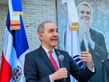 Ex titular del MESCyT desafía a la oposición