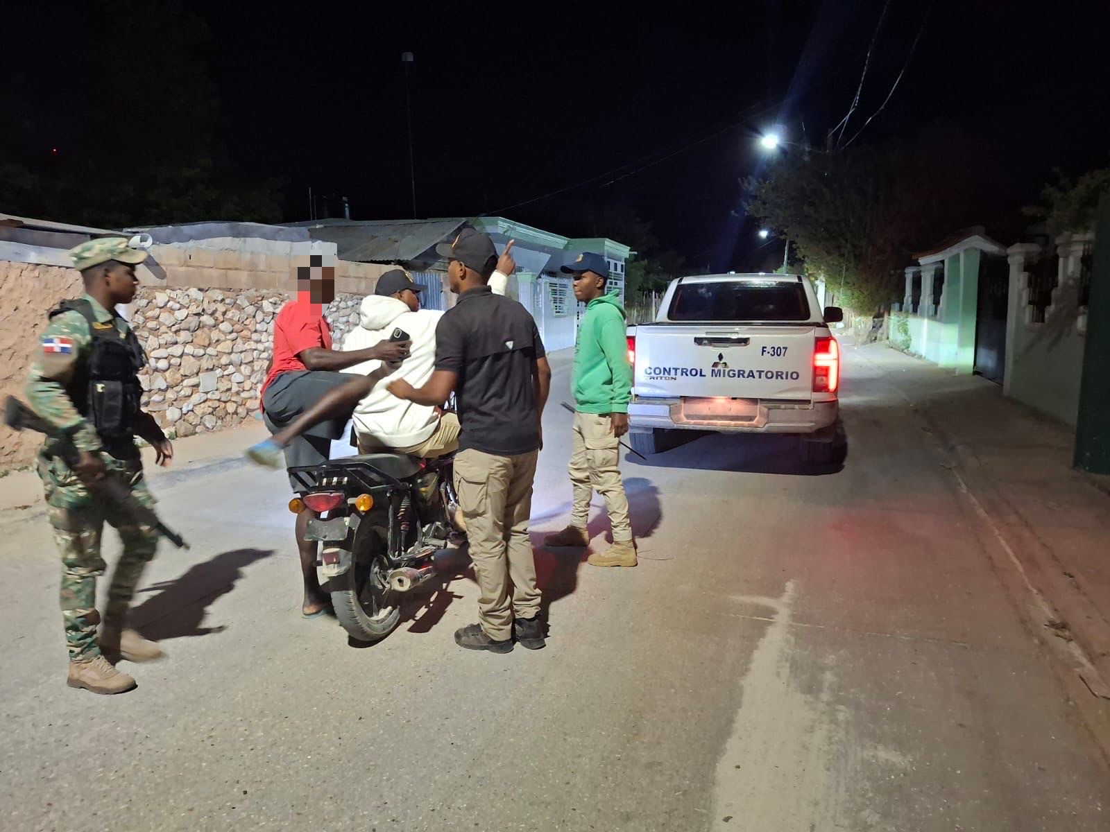 Migración detiene 2,159 extranjeros y deporta 1,636 en operativos desplegados en todo el país