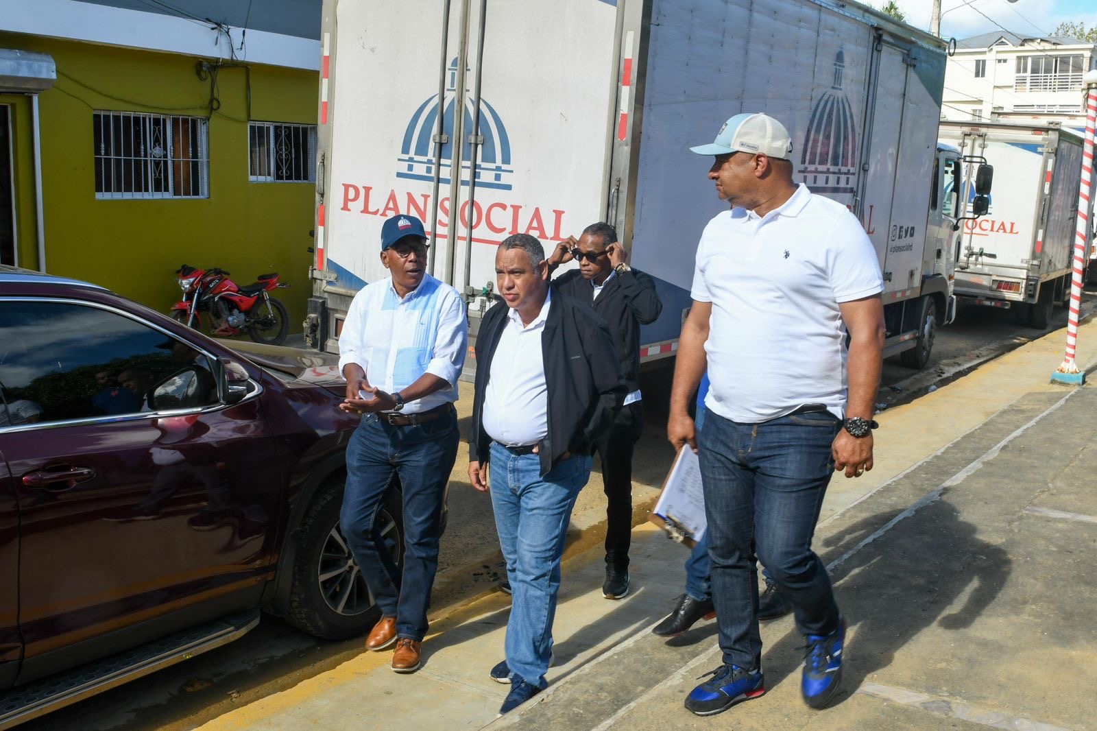 DASAC implementa en Gaspar Hernández segunda fase del protocolo de emergencia con entrega de electrodomésticos, enseres y raciones crudas