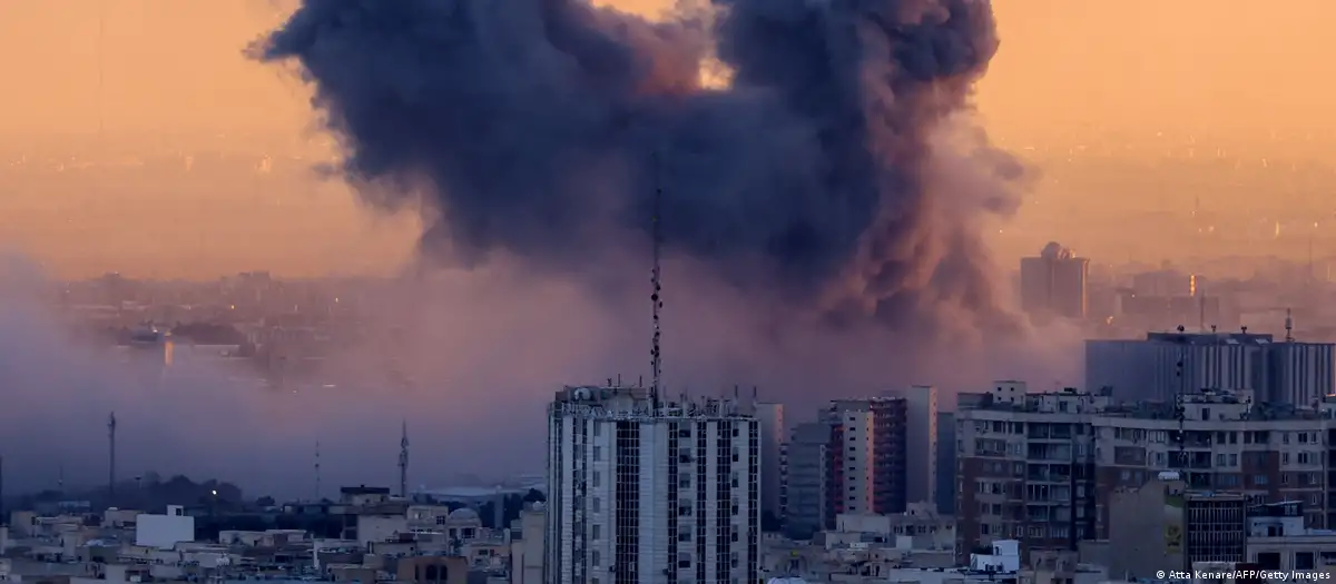 Irán: «en cada bocanada de humareda se disminuye el derecho a la vida…»