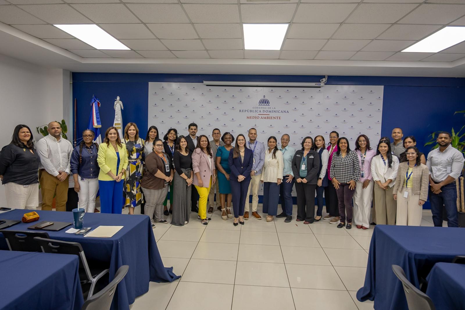 Medio Ambiente presenta resultados del Primer informe sobre Bienal.