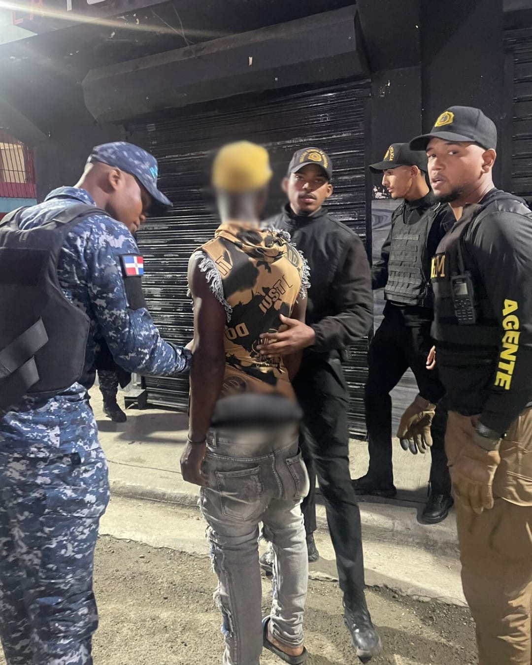 DGM detiene 962 y deporta 852 extranjeros indocumentados este martes: Aprehenden 261 en Regiones Metropolitana y Este del país