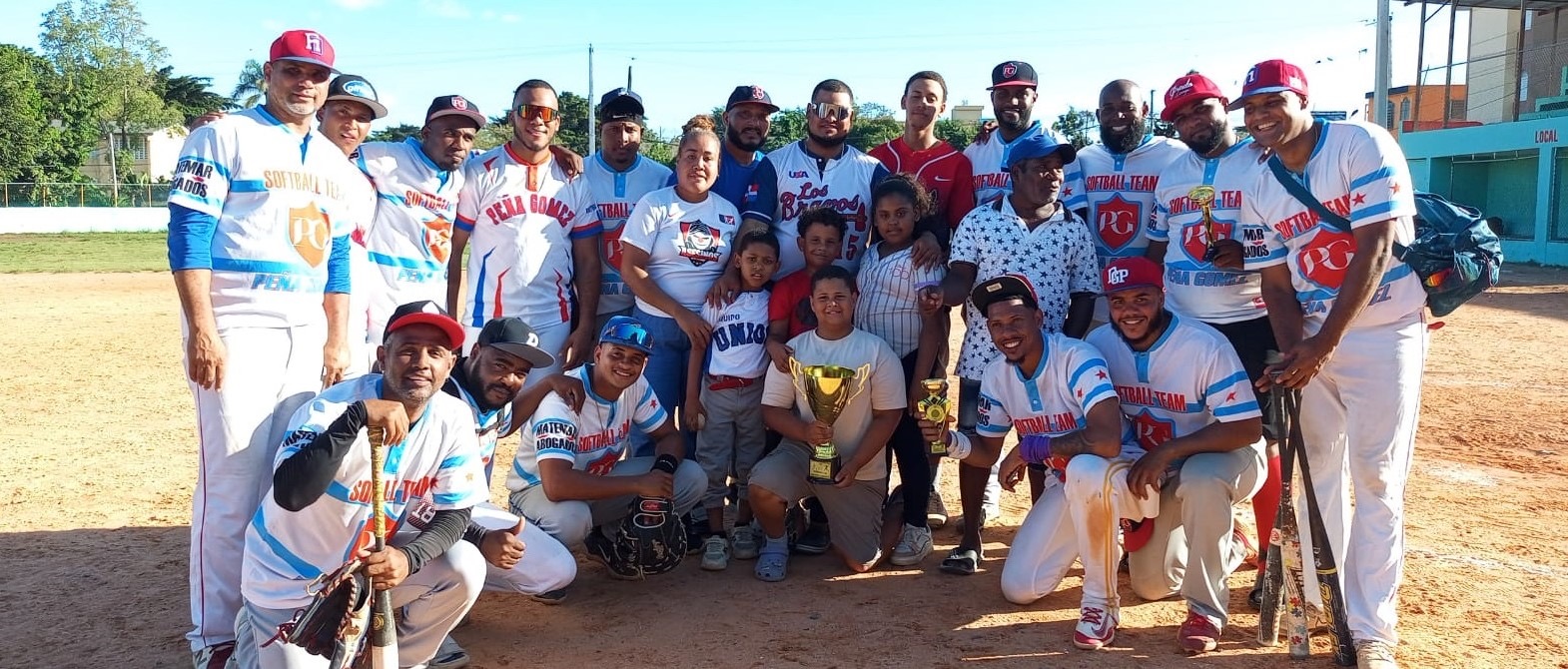 Peña Gómez Softball Team se corona campeón de la Copa Independencia de Sabana Perdida
