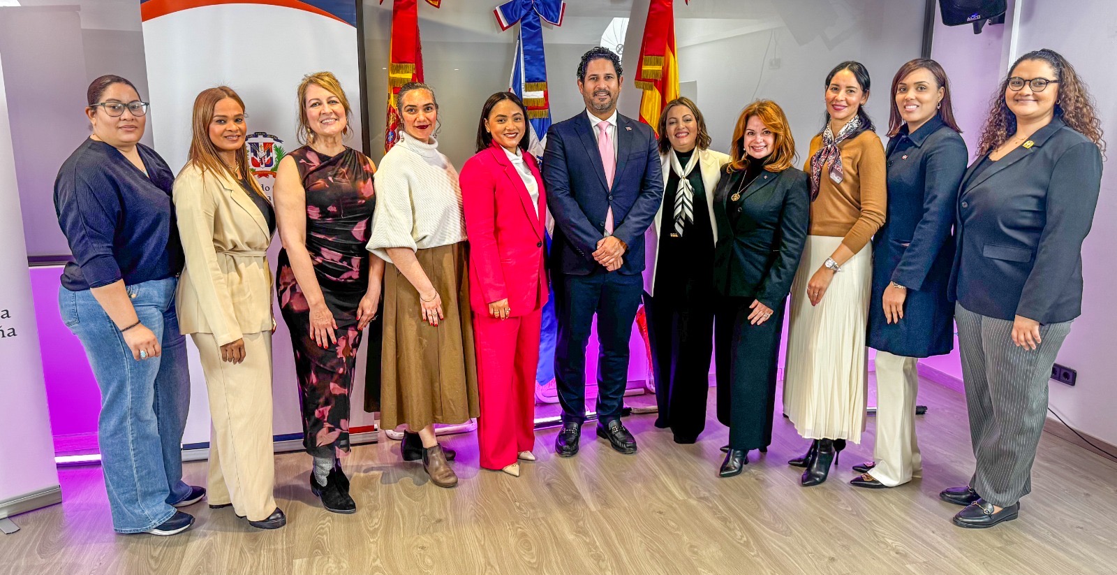 MUJERES DOMINICANAS EN BARCELONA DEFINEN SU HOJA DE RUTA HACIA UN LIDERAZGO CON IMPACTO REAL