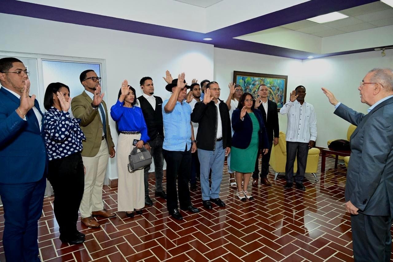 Estructura nacional del Partido Cívico Renovador se juramentó en el PLD.