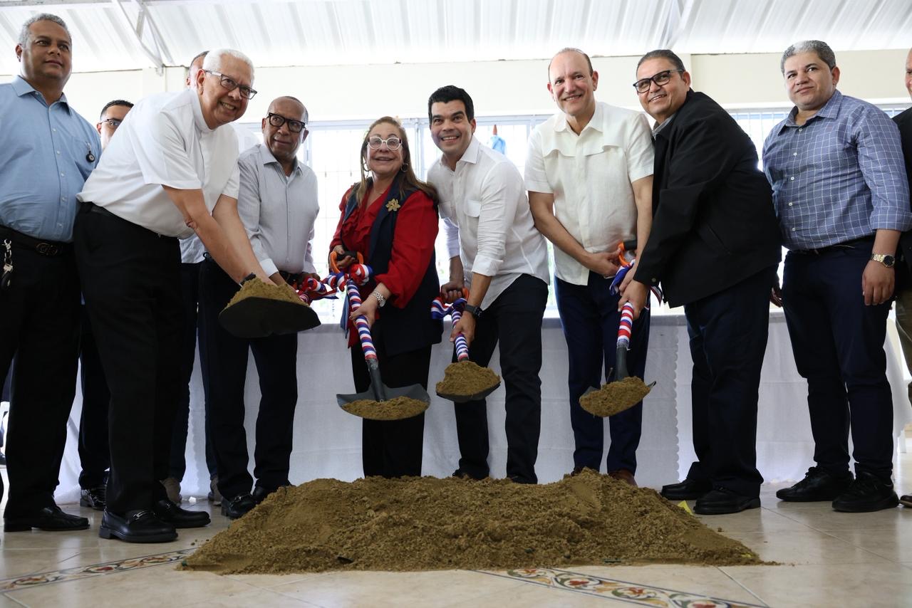 Wellington Arnaud deja iniciado drenaje pluvial en Villa María, Santiago