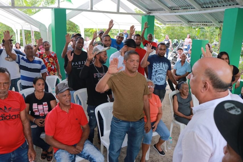 Esta vez pasaron a formar parte de la entidad 20 ex dirigentes tanto del PRM como del PLD