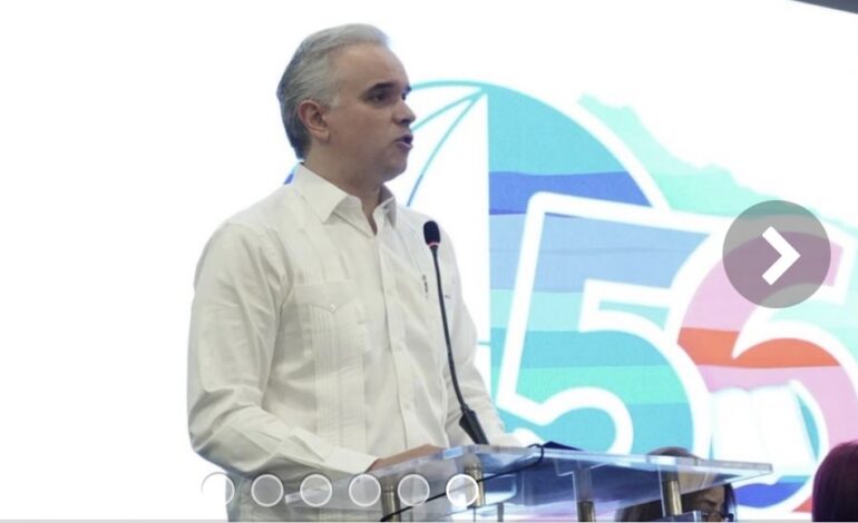 Luis Miguel De Camps reafirma compromiso con el magisterio.