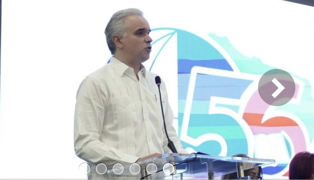 Luis Miguel De Camps reafirma compromiso con el magisterio.