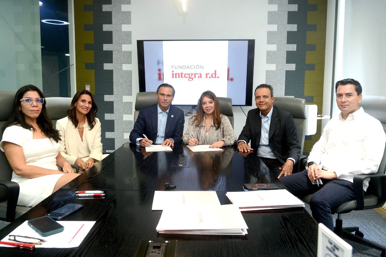 Integra RD y Terpel firman acuerdo para fortalecer la inclusión laboral*.