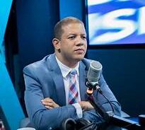 Para un diálogo productivo el Gobierno debe dar muestra de austeridad.