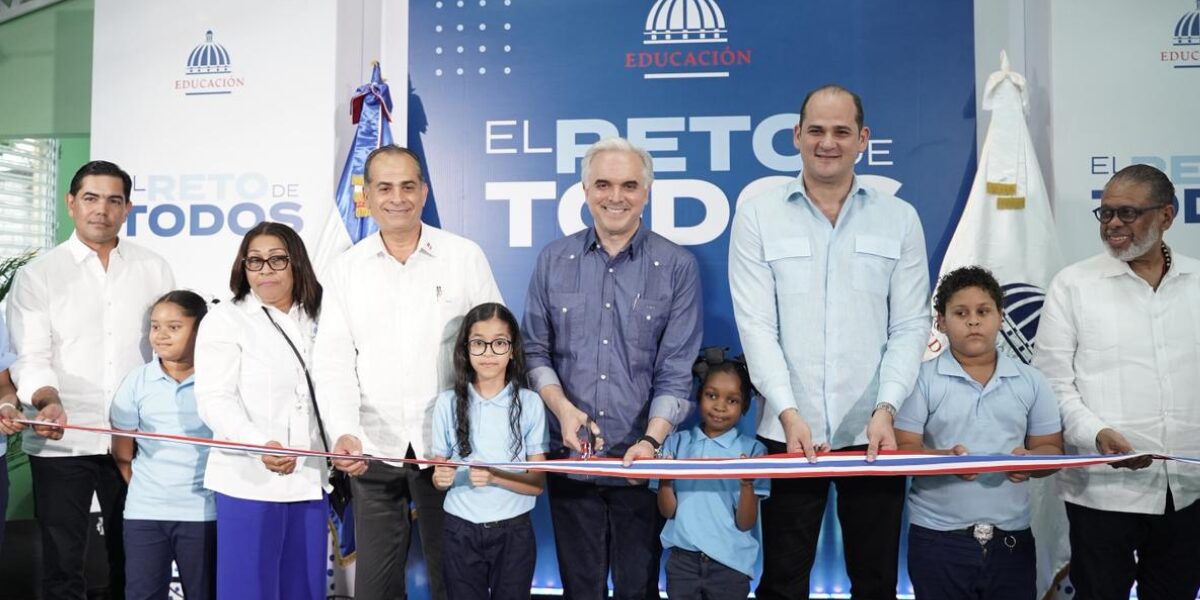 Gobierno entrega dos centros educativos.