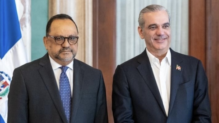 Reos de la falsedad: dos cumbres y una mentira.