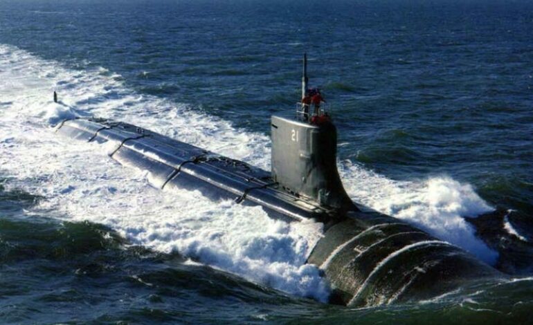 Trump interviene el estrecho de Gibraltar con el mayor submarino nuclear.