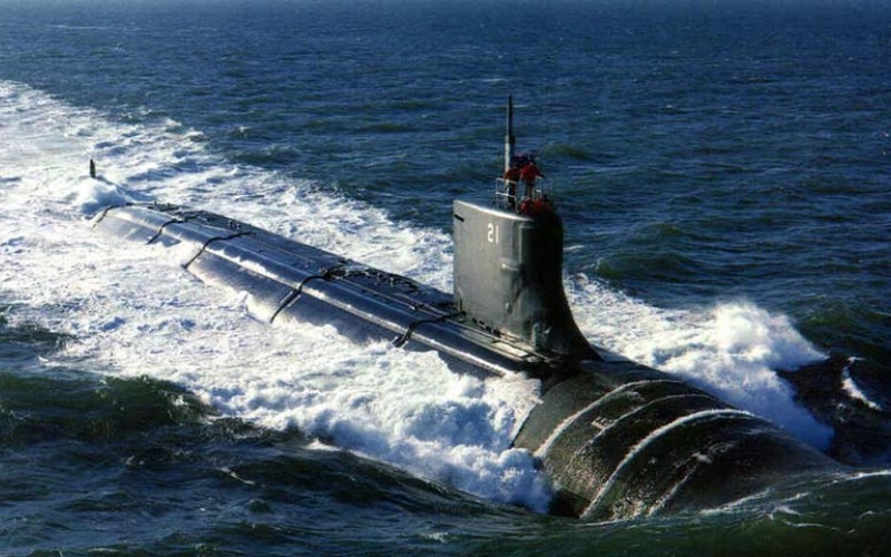 Trump interviene el estrecho de Gibraltar con el mayor submarino nuclear.