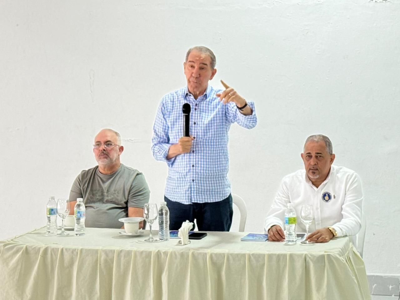 Equipo político de Franklin García Fermín respalda candidatura de David Collado.