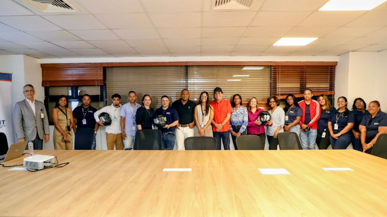 Intrant capacita  inspectores especiales.