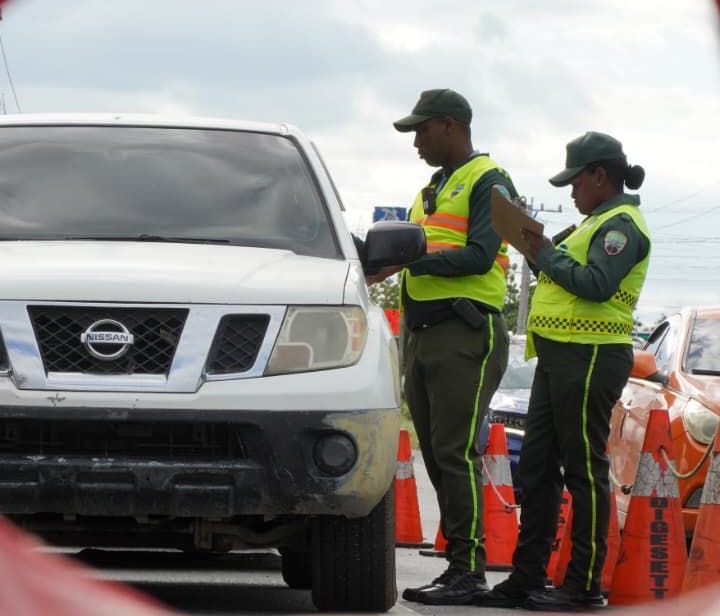 DIGESETT reporta 54 conductores positivos al alcohol y 11 detenidos en operativos del fin de semana.