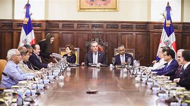 Presidente modifica Decreto 330-26.