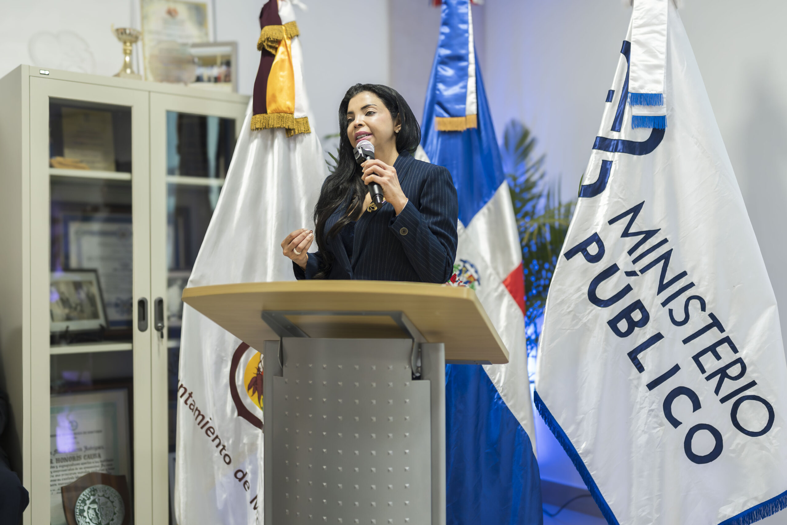 Procuradora General destaca necesidad de fortalecer la familia y las escuelas para combatir hechos de violencia
