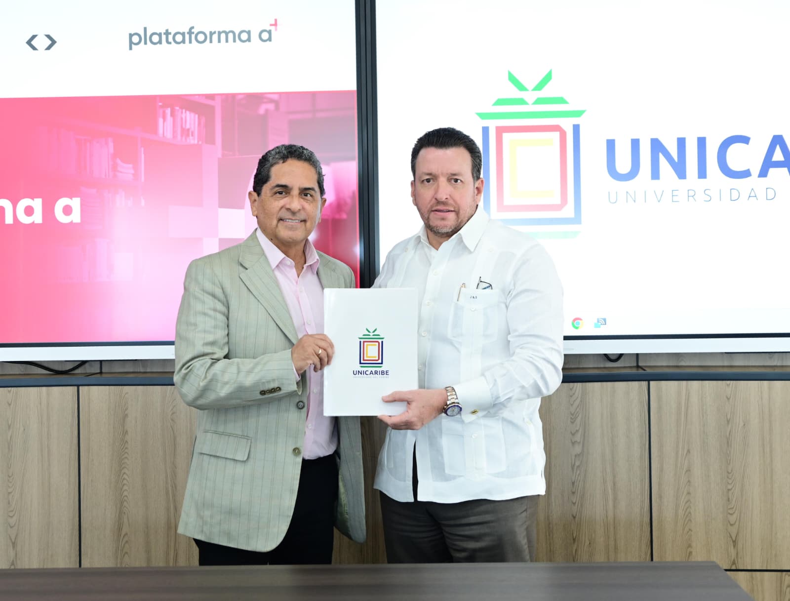 UNICARIBE adquiere plataforma Educaçao+a con 957 laboratorios digitales utilizados por Purdue University