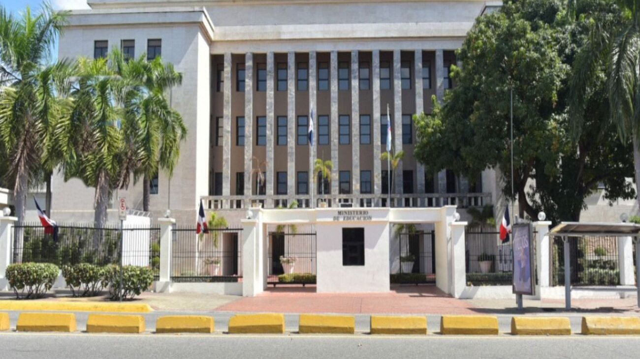 Evaluación de Desempeño Docente supera el 85 % de avance.