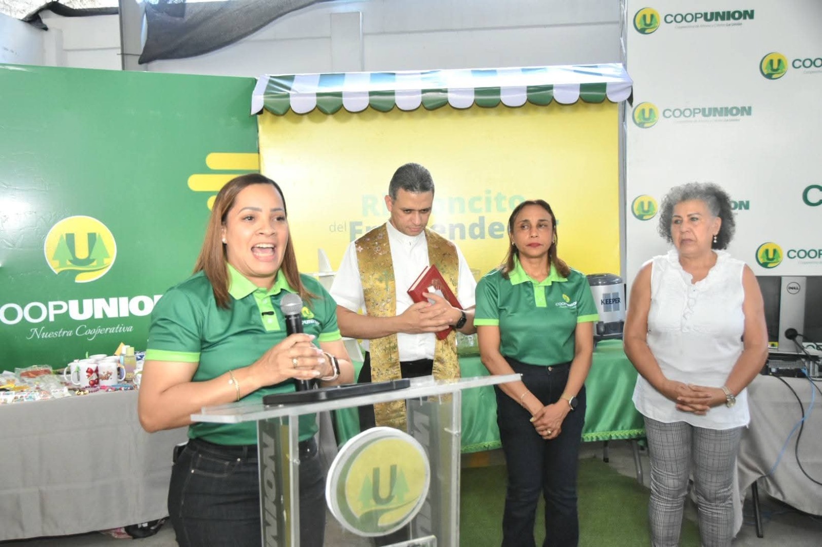 Coopunión da inicio a su tradicional feria de las madres.