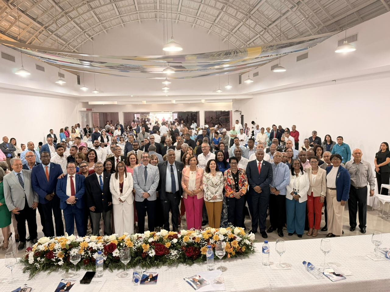 Gran cierre en La Vega con respaldo contundente fortalece candidatura de Asjana rumbo a la rectoría de la UASD.
