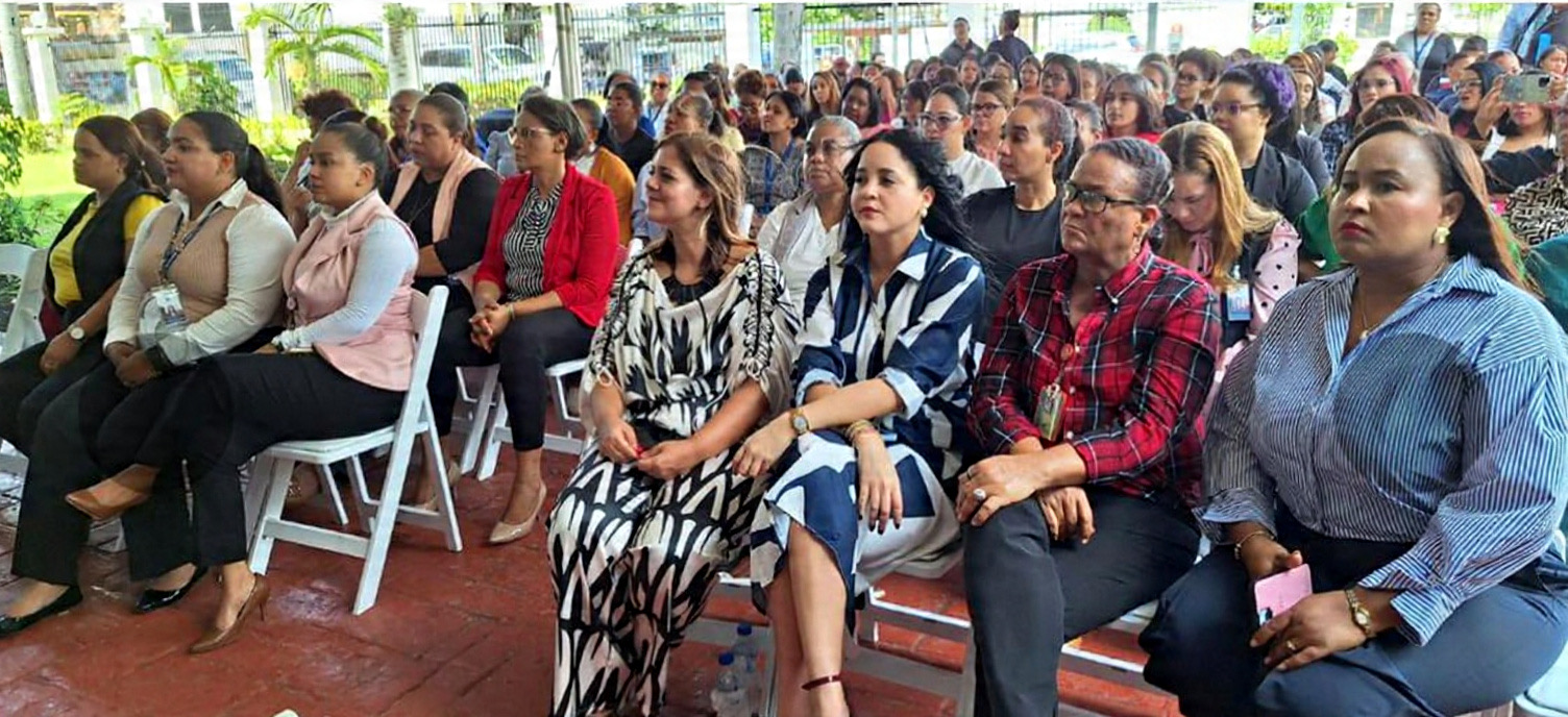 Ministerio de Educación reconoce  Madre.