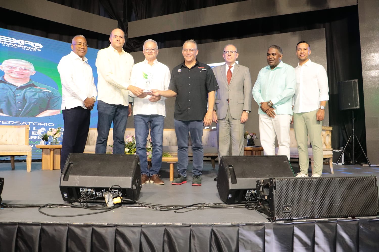 Expo Provisiones 2026 supera expectativas con más de RD$300 millones en transacciones y 25 mil visitantes.