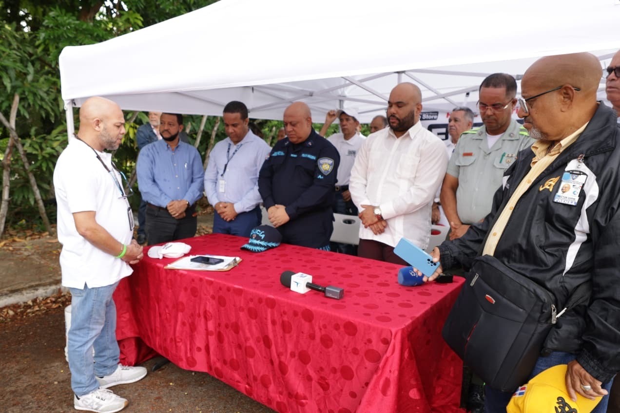 Emitaxi realiza inspección técnica a más de 450 unidades.
