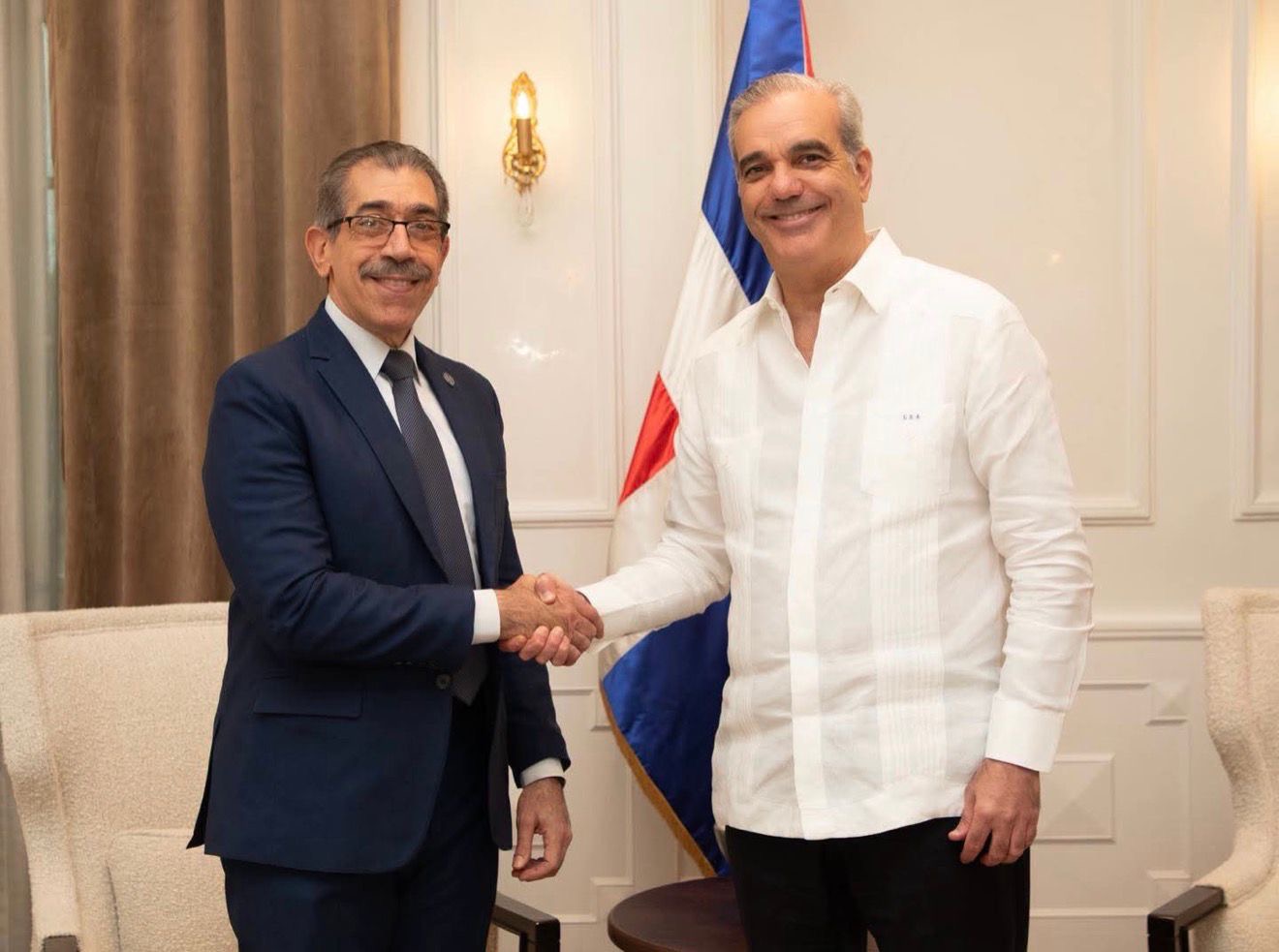 Abinader y Asjana David trazan una agenda estratégica para impulsar la transformación de la UASD.
