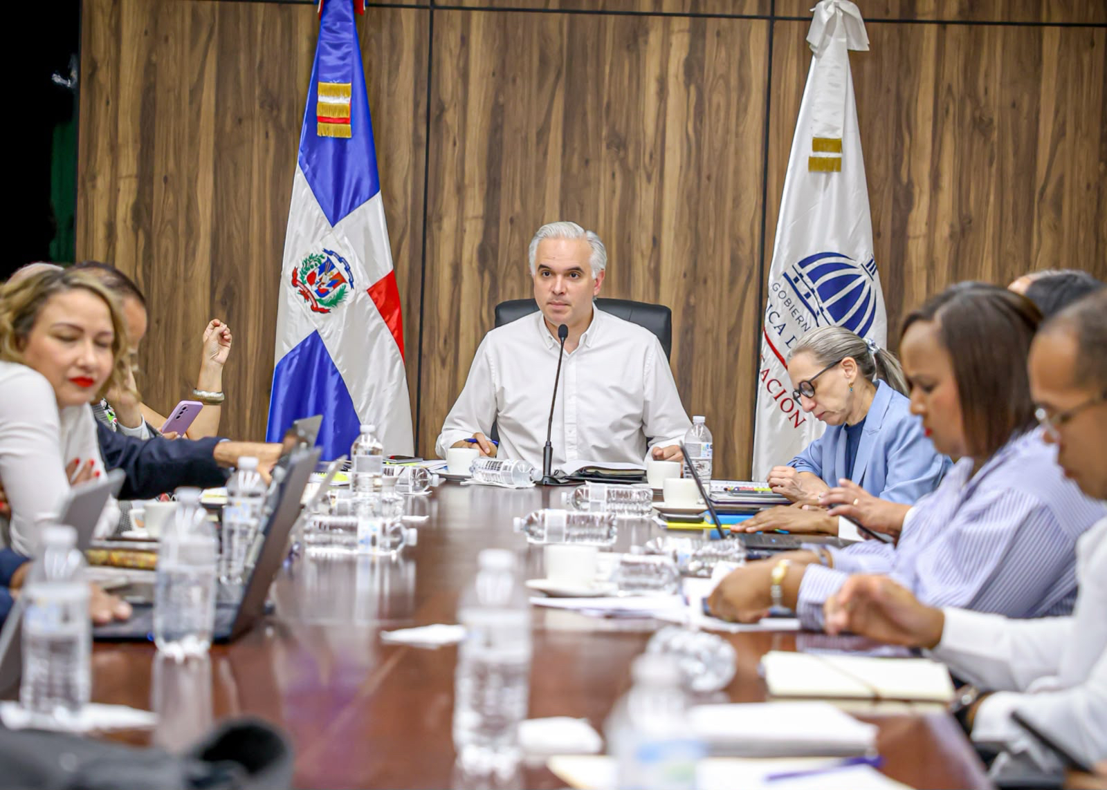 Ministerio de Educación avanza en la preparación año escolar 2026/2027.