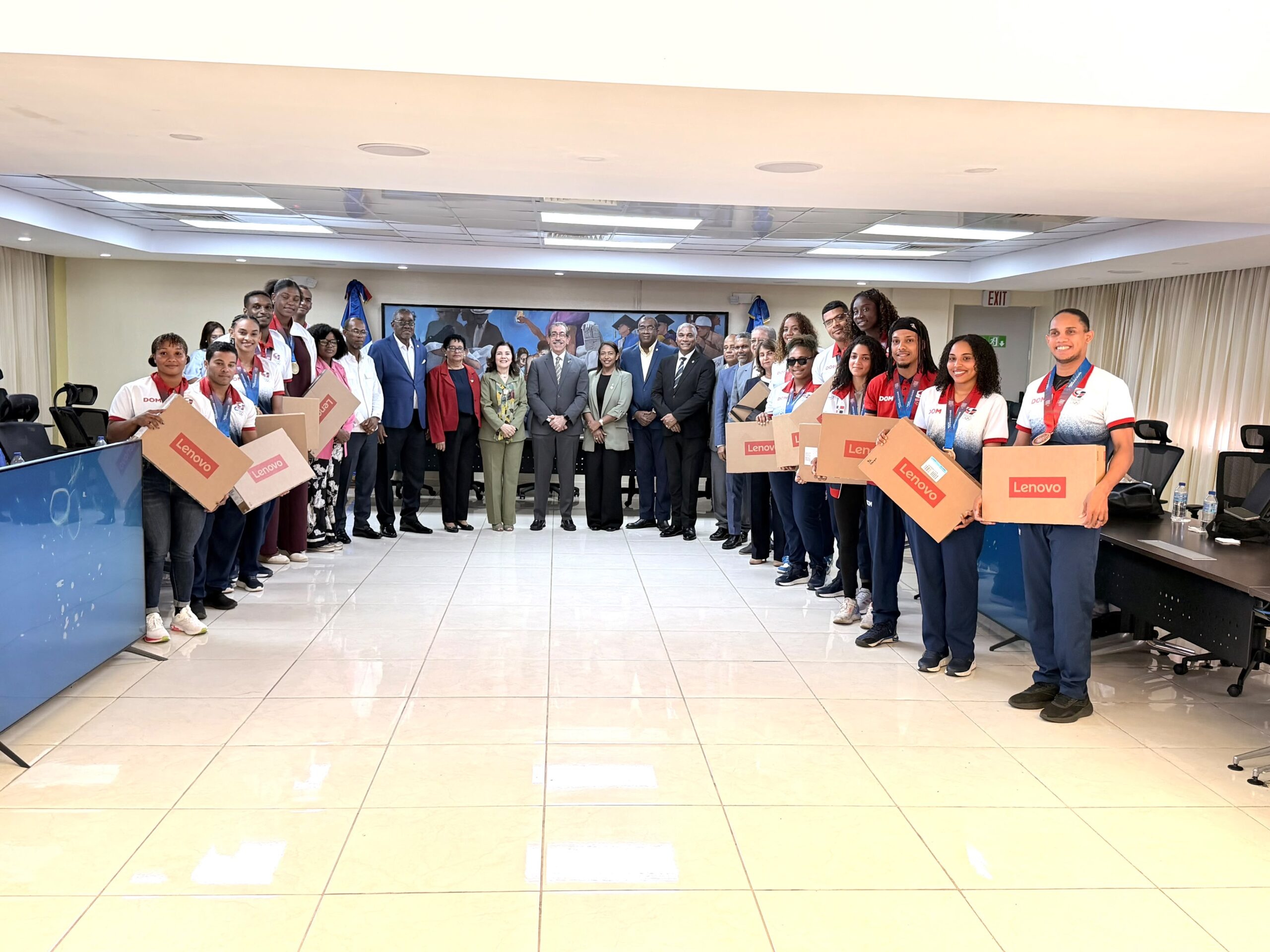 UASD rinde homenaje a sus atletas medallistas y exalta su orgullo de representar a la República Dominicana.