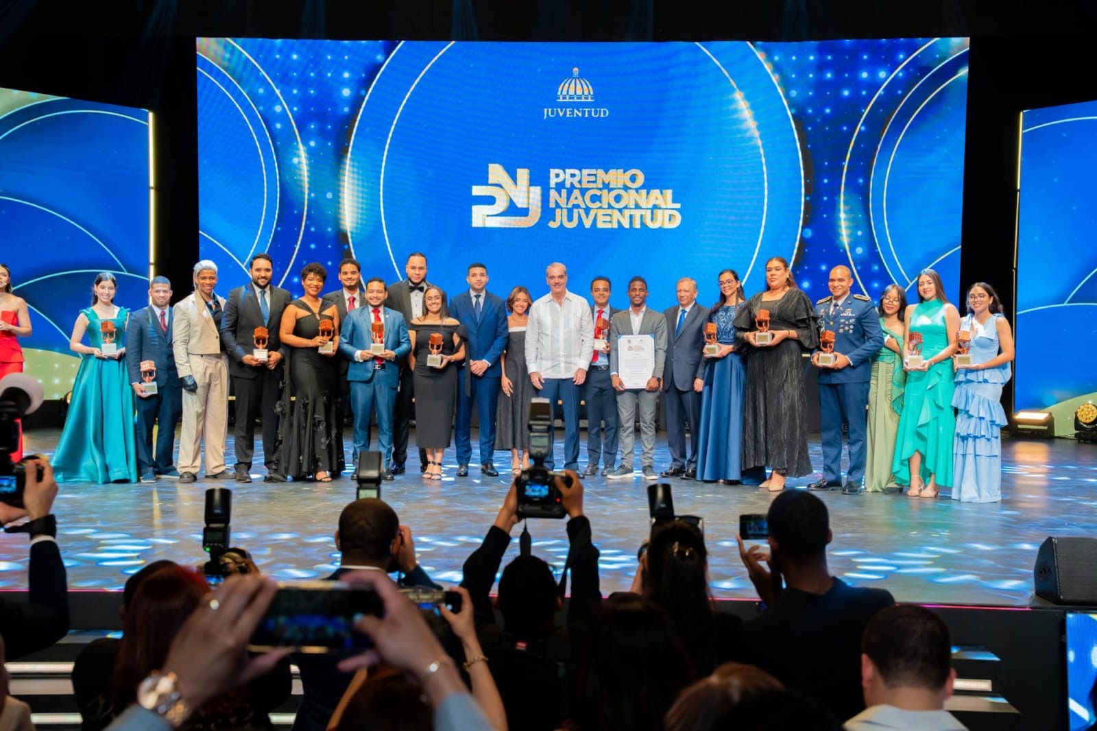El Premio Nacional de la Juventud abre una nueva etapa para reconocer a los jóvenes que transforman el país.