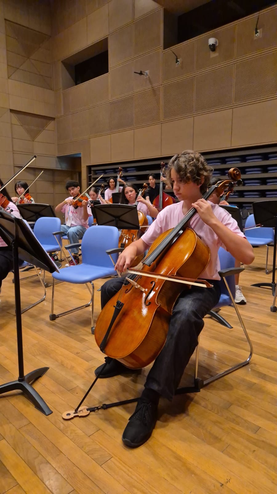 DOS MÚSICOS DOMINICANOS PARTICIPAN EN UNA GIRA ORQUESTAL INTERNACIONAL EN JAPÓN.