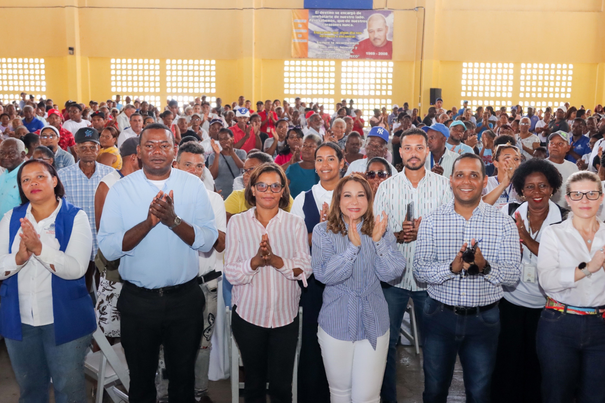 Más de 44 mil familias de Monte Plata reciben protección social a través de Supérate.