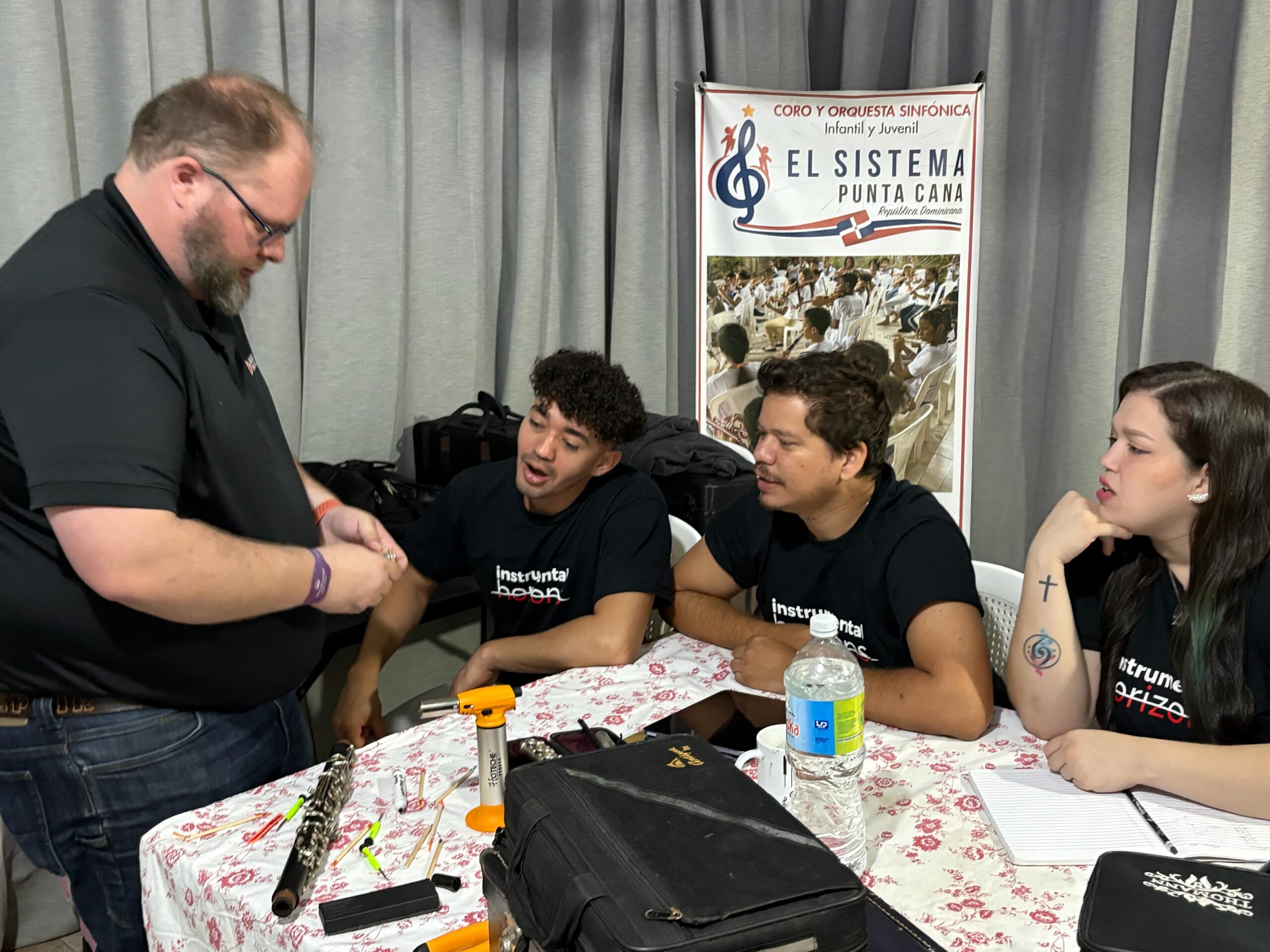 El Sistema Punta Cana inaugura Taller de Luthería con respaldo de Instrumental Horizons
